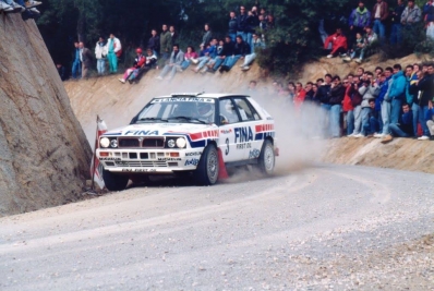 Andrea Aghini - Sauro Farnocchia
27º Rallye Catalunya - Costa Brava - Rallye de España 1991. Lancia Delta Integrale 16V (TO 99928R). Clasificado 5º.
Jolly Club

Del 10 al 13 Noviembre, Lloret de Mar, Catalunya, España.
Superficie: Asfalto - tierra.

El Rally tenia un total de 1606.98 km de los que 566.1 km divididos en 35 tramos eran especiales, (2 de ellas fueron canceladas SS4 Sant Hilari - Ossor de 13.57 Km y SS29 Riera de Merles de 14.36 Km).

Tomaron la salida 76 equipos, finalizaron 33.@
Palabras clave: Lancia;Delta;Integrale;Catalunya;1991;España;Spain