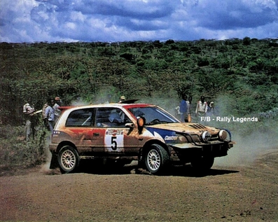 Stig Blomqvist - Benny Melander
39º Martini Safari Rally Kenya 1991. Nissan Sunny GTI-R (H1 NME). Clasificado 5º.
Nissan Motorsports Europe

Del 27 de Marzo al 1 de Abril, Nairobi, Kenya, África.
Superficie: tierra.

El Rally tenia un total de 4520.76 km con 79 controles horarios.

Tomaron la salida 57 equipos, finalizaron 27.@
Palabras clave: Nissan;Sunny;Safari;1991