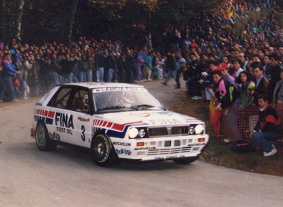 Andrea Aghini - Sauro Farnocchia
27º Rallye Catalunya - Costa Brava - Rallye de España 1991. Lancia Delta Integrale 16V (TO 99928R). Clasificado 5º.
Jolly Club

Del 10 al 13 Noviembre, Lloret de Mar, Catalunya, España.
Superficie: Asfalto - tierra.

El Rally tenia un total de 1606.98 km de los que 566.1 km divididos en 35 tramos eran especiales, (2 de ellas fueron canceladas SS4 Sant Hilari - Ossor de 13.57 Km y SS29 Riera de Merles de 14.36 Km).

Tomaron la salida 76 equipos, finalizaron 33.

© Joan Al
@
Palabras clave: Lancia;Delta;Integrale;Catalunya;1991;España;Spain