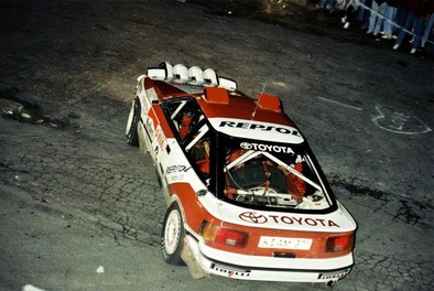 Carlos Sainz Cenamor - Luis Moya
33º Rallye Sanremo - Rallye d'Italia 1991. Toyota Celica GT-4 "ST165" (K-AM 371). Clasificado 6º.

Del 12 al 17 de Octubre, Sanremo, Imperia, Liguria Italia.
Superficie: asfalto - tierra.

El Rally tenia un total de 2185.96 km de los que 572.91 divididos en 31 tramos, eran especiales.

Tomaron la salida 87 equipos, finalizaron 40.@
Palabras clave: ;Toyota;Celica;ST165;Sanremo;1991