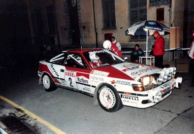 Carlos Sainz Cenamor - Luis Moya
33º Rallye Sanremo - Rallye d'Italia 1991. Toyota Celica GT-4 "ST165" (K-AM 371). Clasificado 6º.

Del 12 al 17 de Octubre, Sanremo, Imperia, Liguria Italia.
Superficie: asfalto - tierra.

El Rally tenia un total de 2185.96 km de los que 572.91 divididos en 31 tramos, eran especiales.

Tomaron la salida 87 equipos, finalizaron 40.@
Palabras clave: ;Toyota;Celica;ST165;Sanremo;1991
