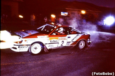 Carlos Sainz Cenamor - Luà­s Moya
33º Rallye Sanremo - Rallye d'Italia 1991. Toyota Celica GT-4 (ST165). Clasificado 6º.
El Rally tenia un total de 2185.96 km de los que 572.91 divididos en 31 tramos, eran especiales.
Tomaron la salida 87 equipos, finalizaron 40.
COPYRIGHT de Alberto Anam.@@
Palabras clave: ;Toyota;Celica;ST165;Sanremo;1991