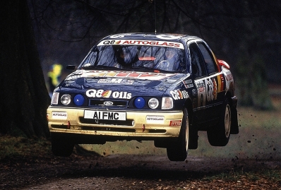 François Delecour - Daniel Grataloup
47º Lombard RAC Rally 1991. Ford Sierra RS Cosworth 4x4 (A1 FMC). Clasificado 6º.
Q8 Team Ford

Del 24 al 28 de Noviembre, Harrogate, Yorkshire, Inglaterra.
Superficie: tierra.

El Rally tenia un total de 2355.31 Km de los que 565,51 Km divididos en 37 tramos eran especiales.

Se inscribieron 160 equipos, tomaron la salida 151, finalizaron 82.@
Palabras clave: Ford;Sierra;Cosworth;Gran_Bretaña;RAC_Rally;Lombard;1991