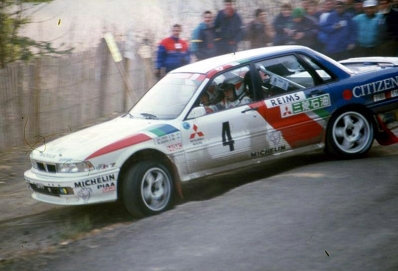 Timo Salonen - Voitto Silander
59º Rallye Automobile de Monte-Carlo 1991. Mitsubishi Galant VR-4. Clasificado 8º.
El Rally tenia un total de 3390 km de los que 625.89 km divididos en 27 tramos, eran especiales.
Tomaron la salida 165 equipos, finalizaron 75.@
Palabras clave: Timo_Salonen;Montecarlo;Mitsubishi;Galant;VR-4;1991