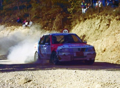 Joaquim Casasayas - Manuel Dalmases
27º Rallye España - Catalunya Costa Brava 1991. Peugeot 309 GTI. clasificado 9º.

Del 10 al 13 de Noviembre, Lloret de Mar, Girona, Catalunya, España.
Superficie: asfalto - tierra.

El Rally tenia un total de 1606.98 km de los que 594.01 km divididos en 35 tramos eran especiales, (2 de ellas fueron canceladas SS4 Sant Hilari - Osor de 13.57 Km y SS29 Riera de Merles de 14.36 Km).

Tomaron la salida 76 equipos, finalizaron 33.@
Palabras clave: Peugeot;Catalunya;GTI;1991