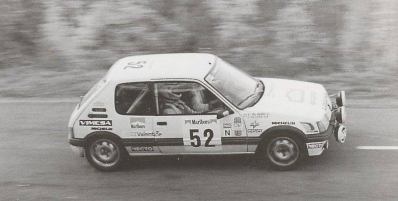 Jaime Azcona - Carlos del Barrio
27º Rallye Catalunya - Costa Brava - Rallye de España 1991. Peugeot 205 GTI. Clasificado 12º.
Escudería Purroy

Del 10 al 13 de Noviembre, Lloret de Mar, Girona, Catalunya, España.
Superficie: asfalto - tierra.

El Rally tenia un total de 1606.98 km de los que 594.01 km divididos en 35 tramos eran especiales, (2 de ellas fueron canceladas SS4 Sant Hilari - Osor de 13.57 Km y SS29 Riera de Merles de 14.36 Km).

Tomaron la salida 76 equipos, finalizaron 33.@
Palabras clave: Peugeot;GTI;Catalunya;Costa_Brava;1991;España;Spain