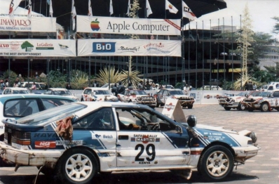 Raju Limbani - Abdul Sidi
39º Martini Safari Rally Kenya 1991. Nissan 200 SX. Clasificado 19º.

Del 27 de Marzo al 1 de Abril, Nairobi, Kenya, África.
Superficie: tierra.

El Rally tenia un total de 4520.76 km con 79 controles horarios.

Tomaron la salida 57 equipos, finalizaron 27.@
Palabras clave: Nissan;Safari;SX;1991
