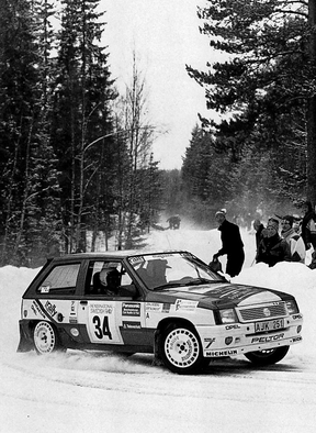 Gert Blomqvist - Lena Lindberg
40º Internacional Suecia Rally 1991. Opel Corsa GSi (AJK 251). Clasificado 21º.

Del 16 al 18 de Febrero, Karlstad, Suecia.
Superficie: nieve - nieve.

El Rally tenia un total de 1475.10 km de los que 519.90 km divididos en 29 tramos eran especiales.

Se inscribieron 108 equipos, tomaron la salida 108, finalizaron 74.@
Palabras clave: Opel;Corsa;Suecia;1991;Nieve