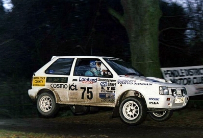 Eichi Iwashita - Richard Wise
47º Lombard RAC Rally 1991. Nissan March Super Turbo. Clasificado 24º.

Del 24 al 28 de Noviembre, Harrogate, Yorkshire, Inglaterra.
Superficie: tierra.

El Rally tenia un total de 2355.31 Km de los que 565,51 Km divididos en 37 tramos eran especiales.

Se inscribieron 160 equipos, tomaron la salida 151, finalizaron 82.@
Palabras clave: Nissan;March;Turbo;Gran_Bretaña;RAC_Rally;Lombard;1991