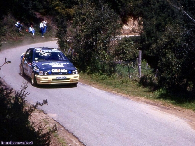 François Delecour - Anne-Chantal Pauwels
35º Tour de Corse - Rallye de Francia 1991. Ford Sierra RS Cosworth 4x4 (H314 OEV). Abandonó por la transmisión en SS22 Fango - Partinello - 31.48 km.

Del 28 de Abril al 1 de Mayo, Ajaccio, Córcega, Francia.
Superficie: asfalto.

El Rally tenia un total de 1384.51 km de los que 625.91 km divididos en 27 tramos eran especiales.

Tomaron la salida 101 equipos, finalizaron 43.@
Palabras clave: ;Ford;Sierra;RS;Cosworth;Corcega;1991;Corse