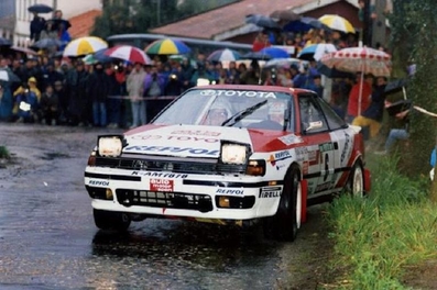 Armin Schwarz - Arne Hertz
25º Rallye de Portugal - Vinho do Porto 1991. Toyota Celica GT-4 -ST165- (K-AM 7878). Abandonó por accidente en SS11 Freita de 24.20 km.
Toyota Team Europe

Del 5 al 9 de Marzo, Portugal.
Superficie: asfalto - tierra.

El Rally tenia un total de 2041.26 Km de los que 564.20 Km divididos en 38 tramos eran especiales (2 de ellos fueron cancelados SS2 Gradil de 9 Km y SS28 Viseu de 29.90 Km).

Se inscribieron 106 equipos, tomaron la salida 95, finalizaron 28.@
Palabras clave: Toyota;Celica;Portugal;1991