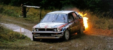 Massimo (Miki) Biasion - Tiziano Siviero
47º Lombard RAC Rally 1991. Lancia Delta Integrale 16v. Abandonó por accidente en SS21 Clocaenog South de 6.34 km.

Del 24 al 28 de Noviembre, Harrogate, Yorkshire, Inglaterra.
Superficie: tierra.

El Rally tenia un total de 2355.31 Km de los que 565,51 Km divididos en 37 tramos eran especiales.

Se inscribieron 160 equipos, tomaron la salida 151, finalizaron 82.@
Palabras clave: ;Tiziano_Siviero;Lancia;Delta;Integrale;Gran_Bretaña;RAC_Rally;Lombard;1991