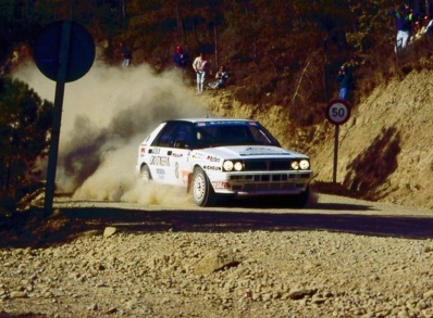 Jesus Puras - Jose Arrarte
27º Rallye Catalunya - Costa Brava - Rallye de España 1991. Lancia Delta HF (TO 40001P) Integrale 16v. Abandonó por motor en SS31 Lloret de Mar de 14.75 Km.

Del 10 al 13 de Noviembre, Lloret de Mar, Girona, Catalunya, España.
Superficie: asfalto - tierra.

El Rally tenia un total de 1606.98 km de los que 594.01 km divididos en 35 tramos eran especiales, (2 de ellas fueron canceladas SS4 Sant Hilari - Osor de 13.57 Km y SS29 Riera de Merles de 14.36 Km).

Tomaron la salida 76 equipos, finalizaron 33.@
Palabras clave: Lancia;Delta;Integrale;Catalunya;Costa_Brava;1991;Spain;España