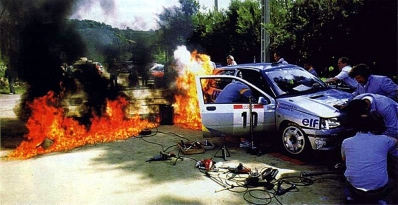 Jean Ragnotti - Gilles Thimonier
35º Tour de Corse - Rallye de France 1991. Renault Clio 16V (694 ANC 91). Abandonó por la transmisión en SS15 Linguizzetta - Favalello de 45.50 km.

Del 28 de Abril al 1 de Mayo, Ajaccio, Córcega, Francia.
Superficie: asfalto.

El Rally tenia un total de 1384.51 km de los que 625.91 km divididos en 27 tramos eran especiales.

Tomaron la salida 101 equipos, finalizaron 43.@
Palabras clave: ;Renault;Clio;Corse;Corcega;1991;Fuego;Fire;Crash