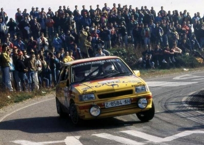 Luis Climent - Jose Muñoz
27º Rallye Catalunya - Costa Brava - Rallye de España 1991. Opel Corsa GSi (Z-8584-AH). Abandonó por la caja de cambios en SS30 Vallclara - Bancells de 21.17 km.
Opel Team España

Del 10 al 13 de Noviembre, Lloret de Mar, Girona, Catalunya, España.
Superficie: asfalto - tierra.

El Rally tenia un total de 1606.98 km de los que 594.01 km divididos en 35 tramos eran especiales, (2 de ellas fueron canceladas SS4 Sant Hilari - Osor de 13.57 Km y SS29 Riera de Merles de 14.36 Km).

Tomaron la salida 76 equipos, finalizaron 33.@
Palabras clave: Opel;Corsa;GSI;Catalunya;Costa_Brava;1991;España;Spain