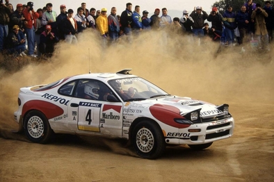 Carlos Sainz Cenamor - Luís Rodríguez Moya
28º Rallye de España - Catalunya - Costa Brava 1992. Toyota Celica Turbo 4WD -ST185- (K-AM 2134). Clasificado 1º.

Del 8 al 11 de Noviembre, Lloret de Mar, Girona, Catalunya, España.
Superficie: asfalto - tierra.

El Rally tenia un total de 1,505.08 Km de los que 519.65 Km divididos en 29 tramos eran especiales, (uno de ellos fue cancelado SS7).

Se inscribieron 79 equipos, tomaron la salida 74, finalizaron 31.@
Palabras clave: ;Toyota;Celica;Catalunya;España;Spain;1992