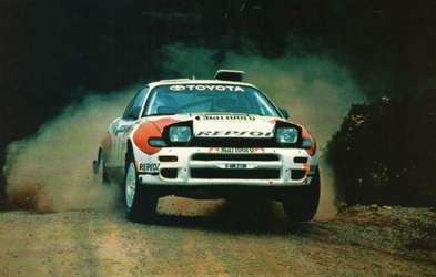Carlos Sainz Cenamor - Luís Rodríguez Moya
28º Rallye de España - Catalunya - Costa Brava 1992. Toyota Celica Turbo 4WD -ST185- (K-AM 2134). Clasificado 1º.

Del 8 al 11 de Noviembre, Lloret de Mar, Girona, Catalunya, España.
Superficie: asfalto - tierra.

El Rally tenia un total de 1,505.08 Km de los que 519.65 Km divididos en 29 tramos eran especiales, (uno de ellos fue cancelado SS7).

Se inscribieron 79 equipos, tomaron la salida 74, finalizaron 31.@
Palabras clave: ;Toyota;Celica;Catalunya;España;Spain;1992