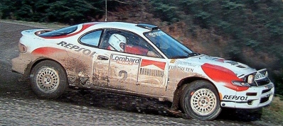 Carlos Sainz Cenamor - Lui­s Moya
48º Lombard RAC Rally 1992. Toyota Celica Turbo 4WD ST185 (K-AM 2163). Clasificado 1º.

Del 22 al 25 de Noviembre, Chester, Cheshire, Inglaterra.
Superficie: tierra.

El Rally tenia un total de 2596.53 km de los que 565.41 km divididos en 34 tramos eran especiales (una de ellas fue cancelada SS24 Kershope de 33.03 Km).

Se inscribieron 162 equipos, tomaron la salida 157, finalizaron 101.@
Palabras clave: ;Toyota;Celica;ST185;Gran_Bretaña;1992;RAC_Rally;Inglaterra