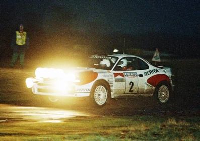 Carlos Sainz Cenamor - Lui­s Moya
48º Lombard RAC Rally 1992. Toyota Celica Turbo 4WD ST185 (K-AM 2163). Clasificado 1º.

Del 22 al 25 de Noviembre, Chester, Cheshire, Inglaterra.
Superficie: tierra.

El Rally tenia un total de 2596.53 km de los que 565.41 km divididos en 34 tramos eran especiales (una de ellas fue cancelada SS24 Kershope de 33.03 Km).

Se inscribieron 162 equipos, tomaron la salida 157, finalizaron 101.@
Palabras clave: ;Toyota;Celica;ST185;Gran_Bretaña;1992;RAC_Rally;Inglaterra
