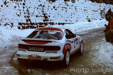Carlos Sainz Cenamor - Luís Rodríguez Moya
60º Rallye Automobile de Monte-Carlo 1992. Toyota Celica Turbo 4WD -ST185-(K-AM 8524). Clasificado 2º.

Del 23 al 29 de Enero, Monte-Carlo.
Superficie: asfalto - nieve.

El Rally tenia un total de 3317.61 km de los que 628.29 km divididos en 26 tramos eran especiales (1 de ellas fue cancelada SS23 Col de Turini 3 de 22,21 Km).
Tomaron la salida 141 equipos, finalizaron 76.

© Joan Al.@
Palabras clave: ;Luis_Moya;Toyota_Celica;ST185;Montecarlo;1992;nieve