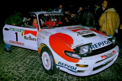 Carlos Sainz Cenamor - Lui­s Moya
26º Rallye de Portugal - Vinho do Porto 1992. Toyota Celica Turbo 4WD -ST185- (K-AM 8202). Clasificado 3º.

Del 3 al 7 de Marzo, Portugal.
Superficie: tierra.

El Rally tenia un total de 2211.17 km de los que 577.38 km divididos en 40 tramos, eran especiales.

Se inscribieron 114 equipos, tomaron la salida 100, finalizaron 31.@
Palabras clave: ;Toyota;Celica;ST185;1992;Portugal