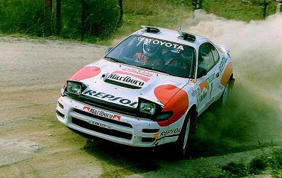 Carlos Sainz Cenamor - Luis Moya
26º Rallye de Portugal - Vinho do Porto 1992. Toyota Celica Turbo 4WD -ST185- (K-AM 8202). Clasificado 3º.

Del 3 al 7 de Marzo, Portugal.
Superficie: tierra.

El Rally tenia un total de 2211.17 km de los que 577.38 km divididos en 40 tramos, eran especiales.

Se inscribieron 114 equipos, tomaron la salida 100, finalizaron 31.@
Palabras clave: ;Toyota;Celica;ST185;1992;Portugal