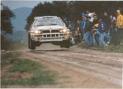 Dario Cerrato - Giuseppe Cerri
15º Rally Costa Smeralda 1992. Lancia Delta HF Integrale. Abandonó por accidente.

Del 10 al 11 de Abril, Porto Cervo.
Superficie: tierra - asfalto.

Desconocemos de cuantos kilómetros constaba la prueba tanto totales como cronometrados.

Tomaron la salida 79 equipos, finalizaron 39.@
Palabras clave: ;Lancia;Delta;Integrale;Costa_Esmeralda;1992;