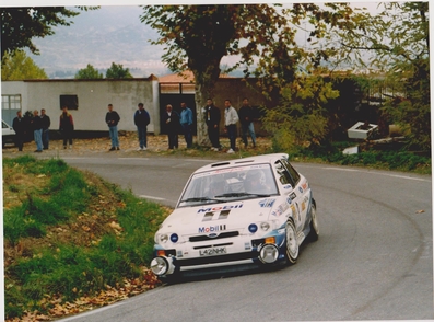 François Delecour - Daniel Grataloup
29º Rallye Catalunya - Costa Brava - Rallye de España 1993. Ford Escort RS Cosworth (L421 NHK). Clasificado 1º.

Del 1 al 4 de Noviembre, Lloret de Mar, Girona, Catalunya, España.
Superficie: asfalto.

El Rally tenia un total de 1750.85 km de los que 513.60 km divididos en 29 tramos eran especiales.

Se inscribieron 100 equipos, tomaron la salida 95, finalizaron 39.

© Joan Al
Tramo La Trona
@@
Palabras clave: ;Ford;Escort;Cosworth;Catalunya;Costa_Brava;1993;España;Spain