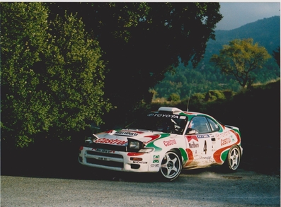 Didier Auriol - Bernard Occelli
29º Rallye Catalunya - Costa Brava - Rallye de España 1993. Toyota Celica Turbo 4WD -ST185- (K-AM 54). Clasificado 2º.

Del 1 al 4 de Noviembre, Lloret de Mar, Girona, Catalunya, España.
Superficie: asfalto.

El Rally tenia un total de 1750.85 km de los que 513.60 km divididos en 29 tramos eran especiales.

Se inscribieron 100 equipos, tomaron la salida 95, finalizaron 39.

© Joan Al
Tramo La Riba
@@
Palabras clave: Didier_Auriol;Toyota;Celica;ST185;Catalunya;1993;España;Spain