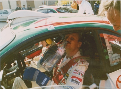 Juha Kankkunen
29º Rallye Catalunya - Costa Brava - Rallye de España 1993. Toyota Celica Turbo 4WD -ST185- (K-AM 5951). Clasificado 3º.
Copiloto Nicky Grist.

Del 1 al 4 de Noviembre, Lloret de Mar, Girona, Catalunya, España.
Superficie: asfalto.

El Rally tenia un total de 1750.85 km de los que 513.60 km divididos en 29 tramos eran especiales.

Se inscribieron 100 equipos, tomaron la salida 95, finalizaron 39.

© Joan Al
@@
Palabras clave: ;Toyota;Celica;ST185;Catalunya;Costa_Brava;1993;Personajes