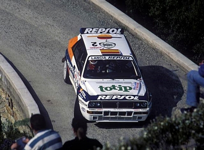 Carlos Sainz Cenamor - Luis Moya
37º Tour de Corse - Rallye de France 1993. Lancia Delta HF Integrale (TO 81821T). Clasificado 4º.

Del 1 al 5 de Mayo, Ajaccio, Córcega, Francia.
Superficie: asfalto.

El Rally tenia un total de 1,130.95 Km de los que 556.42 Km divididos en 24 tramos eran especiales.

Se inscribieron 92 equipos, tomaron la salida 85, finalizaron 44.@
Palabras clave: ;Luis_Moya;Lancia;Delta;Integrale;Corcega;1993;Corse