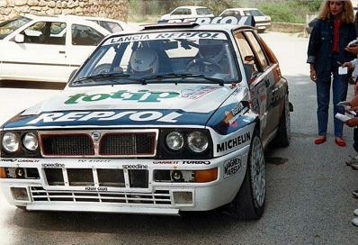 Carlos Sainz Cenamor - Lui­s Moya
37º Tour de Corse - Rallye de France 1993. Lancia Delta HF Integrale (TO 81821T). Clasificado 4º.

Del 1 al 5 de Mayo, Ajaccio, Córcega, Francia.
Superficie: asfalto.

El Rally tenia un total de 1,130.95 Km de los que 556.42 Km divididos en 24 tramos eran especiales.

Se inscribieron 92 equipos, tomaron la salida 85, finalizaron 44.@
Palabras clave: ;Luis_Moya;Lancia;Delta;Integrale;Corcega;1993;Corse