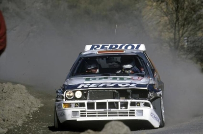 Carlos Sainz Cenamor - Luis Moya
61º Rallye Automobile de Monte-Carlo 1993. Lancia Delta HF Integrale (TO 73022T). Clasificado 14º.
Jolly Club

Del 21 al 27 de Enero, Monaco.
Superficie: asfalto - nieve.

El Rally tenia un total de 3086.00 km de los que 593.62 km divididos en 22 tramos, eran especiales.

Se inscribieron 182 equipos, tomaron la salida 167, finalizaron 86.@
Palabras clave: Luis_Moya;Lancia;Delta;Integrale;Montecarlo;1993