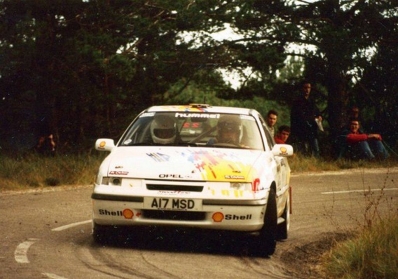 Erwin Doctor - Theo Badenberg
29º Rallye Catalunya - Costa Brava - Rallye de España 1993. Opel Calibra Turbo 4x4 (A17 MSD). Abandonó por la bomba de aceite en SS23 Tossa 2 de 18.70 Km.

Del 1 al 4 de Noviembre, Lloret de Mar, Girona, Catalunya, España.
Superficie: asfalto.

El Rally tenia un total de 1750.85 km de los que 513.60 km divididos en 29 tramos eran especiales.

Se inscribieron 100 equipos, tomaron la salida 95, finalizaron 39.@
Palabras clave: Opel;Calibra;Turbo;Catalunya;Costa_Brava;1993;Spain;España