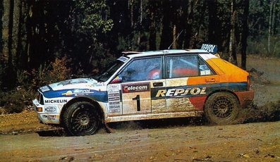 Carlos Sainz Cenamor - Luís Rodríguez Moya
6º Telecom Rally Australia 1993. Lancia Delta HF Integrale. Abandonò por accidente en SS2 Kev's de 7.67 Km.
El Rally tenia un total de 1,920.81 Km de los que 550.72 Km divididos en 34 tramos, eran especiales.
Tomaron la salida 84 equipos, finalizaron 44.@
Palabras clave: ;Lancia;Delta;Integrale;Australia;1993