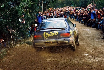 Carlos Sainz Cenamor - Lui­s Moya
29º TAP Rallye de Portugal 1995. Subaru Impreza 555 (L555 REP). Clasificado 1º.

Del 8 al 10 de Marzo, Figueira da Foz, Coimbra, Portugal.
Superficie: tierra.

El Rally tenia un total de 1,689.99 Km de los que 482.87 Km divididos en 33 tramos eran especiales (2 de ellos fueron cancelados SS24 y SS27 Secarias 1 y 2 de 7.91 Km, total 15.82 km cancelados).

Se inscribieron 120 equipos,tomaron la salida 114, finalizaron 39.@
Palabras clave: ;Luis_Moya;Subaru;Impreza;Portugal;1995