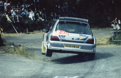 Jean Ragnotti- Gilles Thimonier
29º Ronde Cévenoles 1995. Renault Clio Maxi (5338 VB 84). Clasificado 10º.

Del 24 al 26 de Junio, Vigan, Languedoc-Rosellón, Gard, Francia.
Superficie: asfalto.

El Rally tenía un total de 270.00 km de los que 163.90 km divididos en 7 tramos eran especiales.

Tomaron la salida 120 equipos, finalizaron 83.@
Palabras clave: ;Renault;Clio;Maxi;Ronde_Cevennes;1995