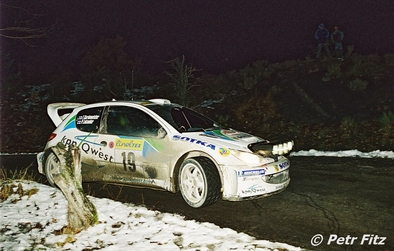 Toni Gardemeister - Paavo Lukander
69º Rallye Automobile de Monte-Carlo 2001. Peugeot 206 WRC (206 MWL 75). Clasificado 5º.

Del 18 al 21 de Enero, Mónaco.
Superficie: asfalto - nieve.

El Rally tenia un total de 1738.81 km de los que 392.18 km divididos en 15 tramos eran especiales, (una de ellas fue cancelada SS10 Comps 2 de 20.53 Km).

Se inscribieron 60 equipos, tomaron la salida 56, finalizaron 27.

© Petr Fitz
@@
Palabras clave: Peugeot;WRC;Montecarlo;2001