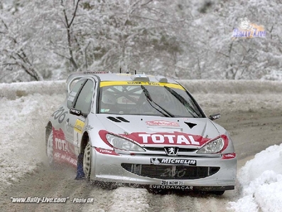 Marcus Grönholm - Timo Rautiainen
69º Rallye Automobile de Monte-Carlo 2001. Peugeot 206 WRC (206 NDM 75). Abandonó por la bomba de agua en SS2 St. Pierre - Entrevaux 1 de 30.34 km.

Del 18 al 21 de Enero, Monaco.
Superficie: asfalto - nieve.

El Rally tenia un total de 1738.81 km de los que 392.18 km divididos en 15 tramos eran especiales, (una de ellas fue cancelada SS10 Comps 2 de 20.53 Km).

Se inscribieron 60 equipos, tomaron la salida 56, finalizaron 27.@
Palabras clave: ;Peugeot;WRC;Montecarlo;2001;nieve