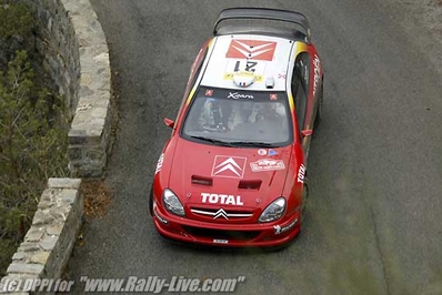 Sébastien Loeb - Daniel Elena
70º Rallye Automobile de Monte-Carlo 2002. Citröen Xsara WRC (32 CSP 92). Clasificado 2º.
Automobiles Citroën

Del 18 al 20 de Enero, Monaco.
Superficie: asfalto - nieve.

El Rally tenia un total de 1424.55 km km de los que 396.78 km divididos en 15 tramos eran especiales, (una de ellas fue cancelada SS2 Sisteron - Thoard 1 de 36.73 Km).

Se inscribieron 55 equipos, tomaron la salida 54, finalizaron 26.@
Palabras clave: Sebastien_Loeb;Citroen;Xsara;WRC;Montecarlo;2002