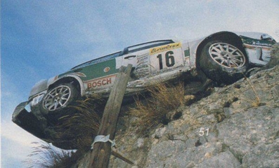 Roman Kresta - Jan Tomanek
70º Rallye Automobile de Monte-Carlo 2002. Skoda Octavia WRC Evo2 (MBS 97-68). Abandonó por el accidente de la imagen en SS7 Puget - Toudon 2 de 26.76 Km.

Del 18 al 20 de Enero, Monaco.
Superficie: asfalto - nieve.

El Rally tenia un total de 1424.55 km km de los que 396.78 km divididos en 15 tramos eran especiales, (una de ellas fue cancelada SS2 Sisteron - Thoard 1 de 36.73 Km).

Se inscribieron 55 equipos, tomaron la salida 54, finalizaron 26.@
Palabras clave: Montecarlo;Skoda;Octavia;2002;Crash