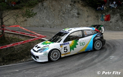 François Duval- Stéphane Prévot
39º Rallye Catalunya - Costa Brava - Rallye de España 2003. Ford Focus RS WRC '03 (EO03 XYG). Clasificado 4º.

Del 24 al 26 de Octubre, Lloret de Mar, Girona, Catalunya, España.
Superficie: asfalto.

El Rally tenia un total de 1553.72 Km de los que 381.18 Km divididos en 22 tramos eran especiales.

Se inscribieron 49 equipos, tomaron la salida 47, finalizaron 33.

© Petr Fitz
@@
Palabras clave: Ford;WRC;Focus;Catalunya;Spain;2003