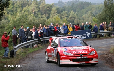 Marcus Grönholm - Timo Rautiainen
39º Rallye Catalunya - Costa Brava - Rallye de España 2003. Peugeot 206 WRC (334 NQZ 75). Clasificado 6º.
Marlboro Peugeot Total

Del 24 al 26 de Octubre, Lloret de Mar, Girona, Catalunya, España.
Superficie: asfalto.

El Rally tenia un total de 1553.72 Km de los que 381.18 Km divididos en 22 tramos eran especiales.

Se inscribieron 49 equipos, tomaron la salida 47, finalizaron 33.

© Petr Fitz
@@
Palabras clave: Peugeot;WRC;Catalunya;2003;Spain