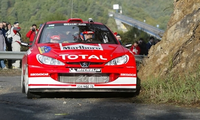 Marcus Grönholm - Timo Rautiainen
39º Rallye Catalunya - Costa Brava - Rallye de España 2003. Peugeot 206 WRC (334 NQZ 75). Clasificado 6º.
Marlboro Peugeot Total

Del 24 al 26 de Octubre, Lloret de Mar, Girona, Catalunya, España.
Superficie: asfalto.

El Rally tenia un total de 1553.72 Km de los que 381.18 Km divididos en 22 tramos eran especiales.

Se inscribieron 49 equipos, tomaron la salida 47, finalizaron 33.@
Palabras clave: Peugeot;WRC;Catalunya;2003;Spain