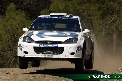 Markko Märtin - Michael Park
4º Rally of Turkey 2003. Ford Focus RS WRC 02. Clasificado 6º.

Del 27 de Enero al 2 de Febrero, Kemer, Tuquia.
Superficie: tierra.

El Rally tenia un total de 1,193.85 Km de los que 338,24 Km divididos en 18 tramos eran especiales.

Se inscribieron 70 equipos, tomaron la salida 60, finalizaron 26.

COPYRIGHT Teams
@
Palabras clave: Markko_Martin;Ford;Focus;WRC;Turquía;2003;
