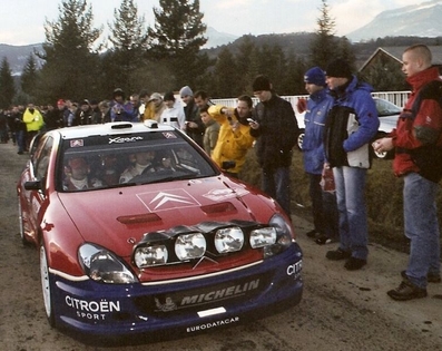 Sébastien Loeb - Daniel Elena
72º Rallye Automobile de Monte-Carlo 2004. Citröen Xsara WRC (20 DDM 92). Clasificado 1º.

Del 23 al 25 de Enero, Monaco.
Superficie: asfalto.

El Rally tenia un total de 1,331.92 Km de los que 389.12 Km divididos en 15 tramos, eran especiales (2 de ellos fueron cancelados SS1 Selonnet - Breziers 1 de 22.64 Km y SS10 Tourette du Chateau - St Antonin 2 de 24.80 Km. Uno de ellos se dio con tiempo de tramo teórico a todos los equipos, SS8 Tourette du Chateau - St Antonin 1 de 24.80 Km).

Se inscribieron 45 equipos, tomaron la salida 43, finalizaron 20.@
Palabras clave: Sebastien_Loeb;Citroen;Xsara;WRC;Montecarlo;2004;parque_cerrado