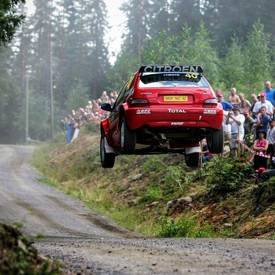 Guerlain Chicherit - Mathieu Baumel
54º Neste Rally Finland 2004. Citroën Saxo S1600 (9519 NC 52). Abandonó por accidente en SS8 Parkkola 2 de 14.95 km.

Del 6 al 8 de Agosto, Jyväskylä, Finlandia.
Superficie: tierra.

El Rally tenía un total de 1577.16 km de los que 382.71 km divididos en 22 tramos eran especiales.

Tomaron la salida 68 equipos, finalizaron 34.@
Palabras clave: Citroen;Saxo;S1600;Finlandia;2004;