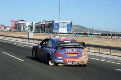 Sebastien Loeb - Daniel Elena
53º BP Ultimate Acropolis Rally of Greece 2006. Citröen Xsara WRC (831 DPT 78). Clasificado 2º.
Kronos Racing

Del 2 al 4 de Junio, Athens.
Superficie: tierra.

El Rally constabade 3 etapas con un tenia un total de 1279.29 km de los que 355.62 km divididos en 18 tramos eran cronometrados.

Se inscribieron 91 equipos, tomaron la salida 84, finalizaron 69.@
Palabras clave: Citroen;Xsara;WRC;Acropolis;Grecia;Atenas;2006;crash