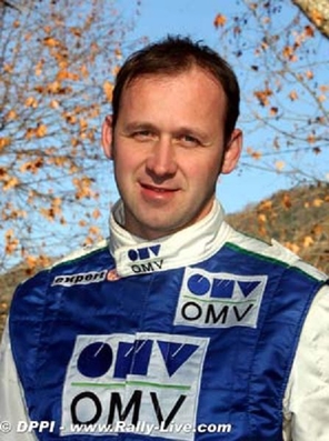 Manfred Stohl 
74º Rallye Automobile de Monte-Carlo 2006. Peugeot 307 WRC (274 PWX 75). Clasificado 4º.
Copiloto Ilka Minor

Del 20 al 22 de Enero, Monaco.
Superficie: asfalto - nieve.

El Rally tenia un total de 1294.89 Km de los que 366.39 km divididos en 18 tramos eran especiales, (2 de ellas fueron canceladas SS3 Pierlas - Ilonse 1 de 23.22 Km y SS11 La Tour sur Tinee - Utelle 2 de 18.73 Km).

Se inscribieron 53 equipos, tomaron la salida 51, finalizaron 43.@
Palabras clave: Montecarlo;2006;Personajes