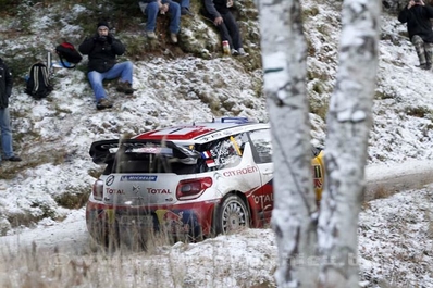 Sebastien Loeb - Daniel Elena
80º Rallye Automobile de Monte-Carlo 2012. Citröen DS3 WRC (BN-404-MV). Clasificado 1º.

Del 17 al 22 de Enero, Valence - Monaco.
Superficie: asfalto - nieve.

El Rally teni­a un total de 1772.52 km de los que 433.36 Km divididos en 18 tramos eran especiales.

Se inscribieron 82 equipos, tomaron la salida 73, finalizaron 45.@
Palabras clave: Sebastien_Loeb;Citroen;DS3;WRC;Montecarlo;2012;nieve